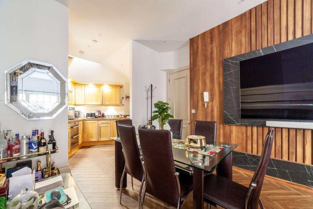 Lux 2 Bedroom House In Prime Location Near Mayfair